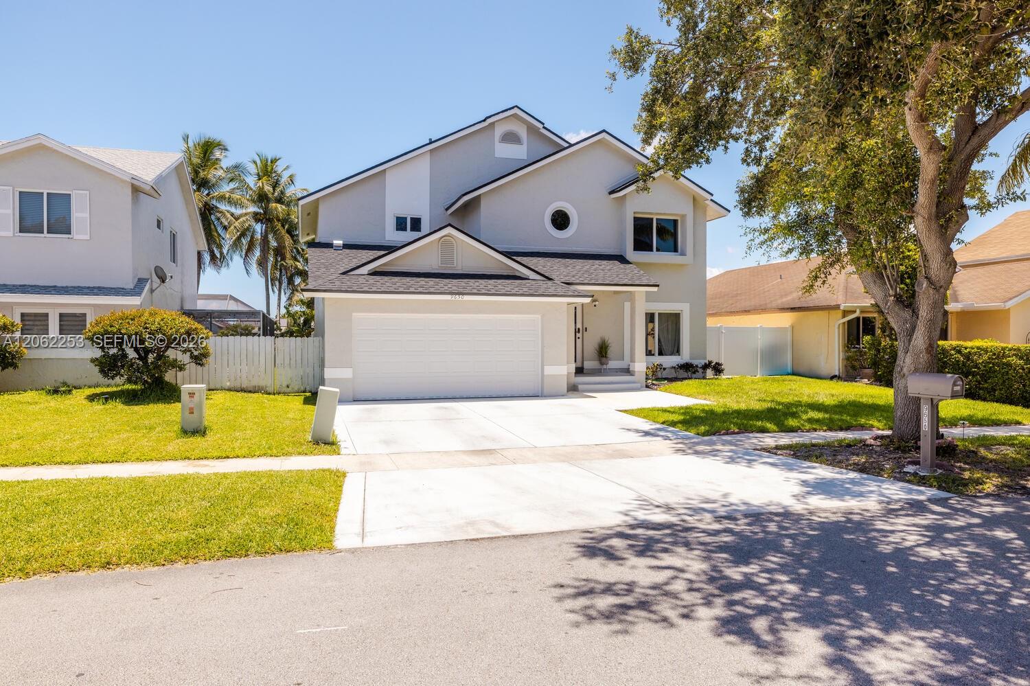 9650 Southwest 9th Court Pembroke Pines, FL 33025 - Photo 6 of 44 Gallery Image 6