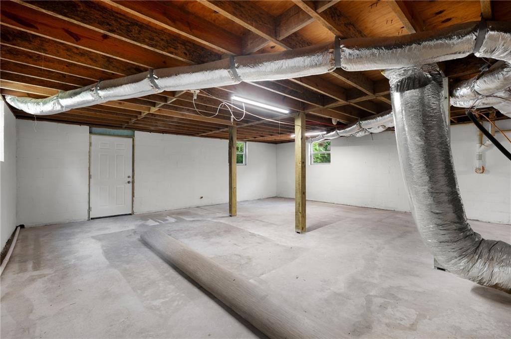 111 Nike Drive Calhoun, GA 30701 - Photo 28 of 36 a view of empty room