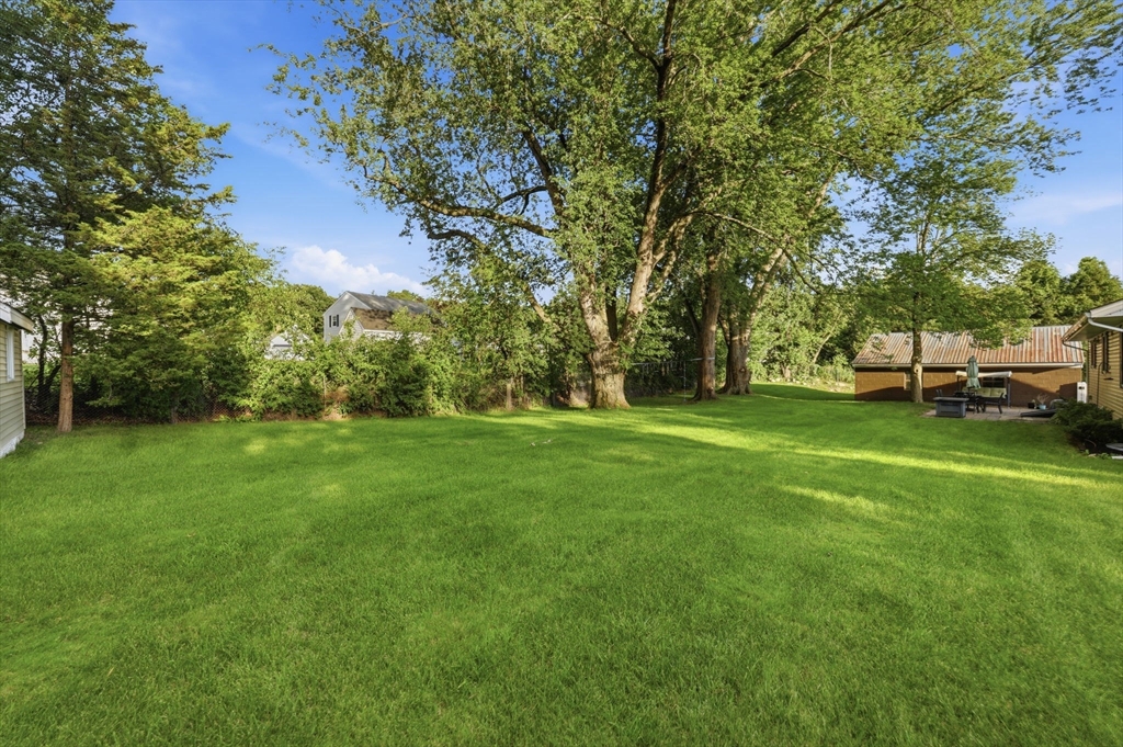 151 Greenwood Road Andover, MA 01810 - Photo 32 of 35 Gallery Image 32