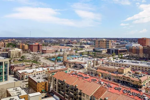 $925,000 | 4646 Broadway Boulevard, Unit 3S, Kansas City, MO 64112