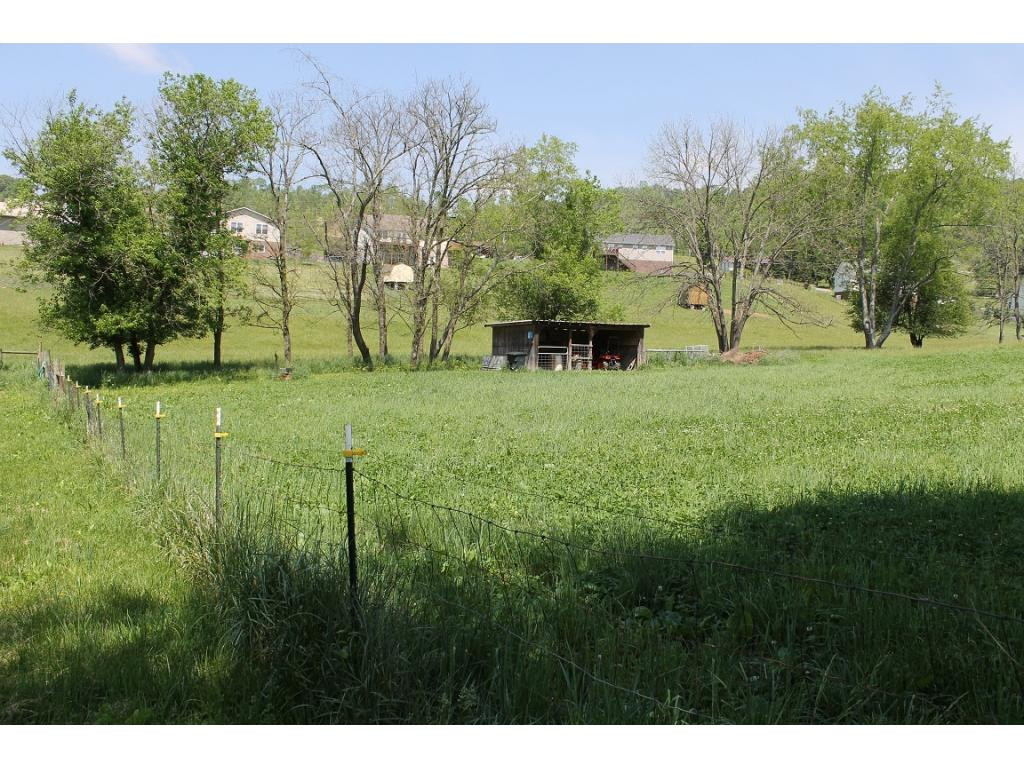 242 Cross Community Road Bristol, TN 37620 - Photo 23 of 34 Photo 23