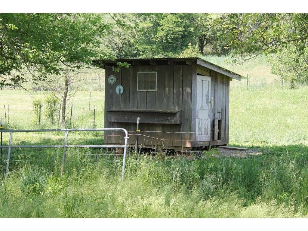 242 Cross Community Road Bristol, TN 37620 - Photo 29 of 34 Photo 29