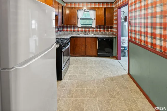 $78,000 | 721 West Whittaker Street, Salem, IL 62881