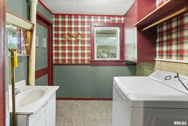 $78,000 | 721 West Whittaker Street, Salem, IL 62881