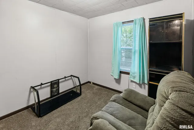 $78,000 | 721 West Whittaker Street, Salem, IL 62881