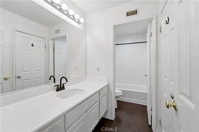 $4,945 | 20300 Candice Court, Canyon Country, CA 91351