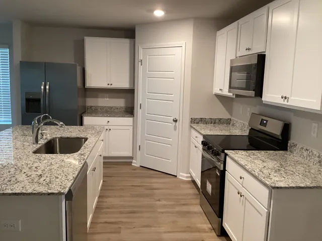 $2,900 | 1941 Tree Swallow Drive, Tallahassee, FL 32311