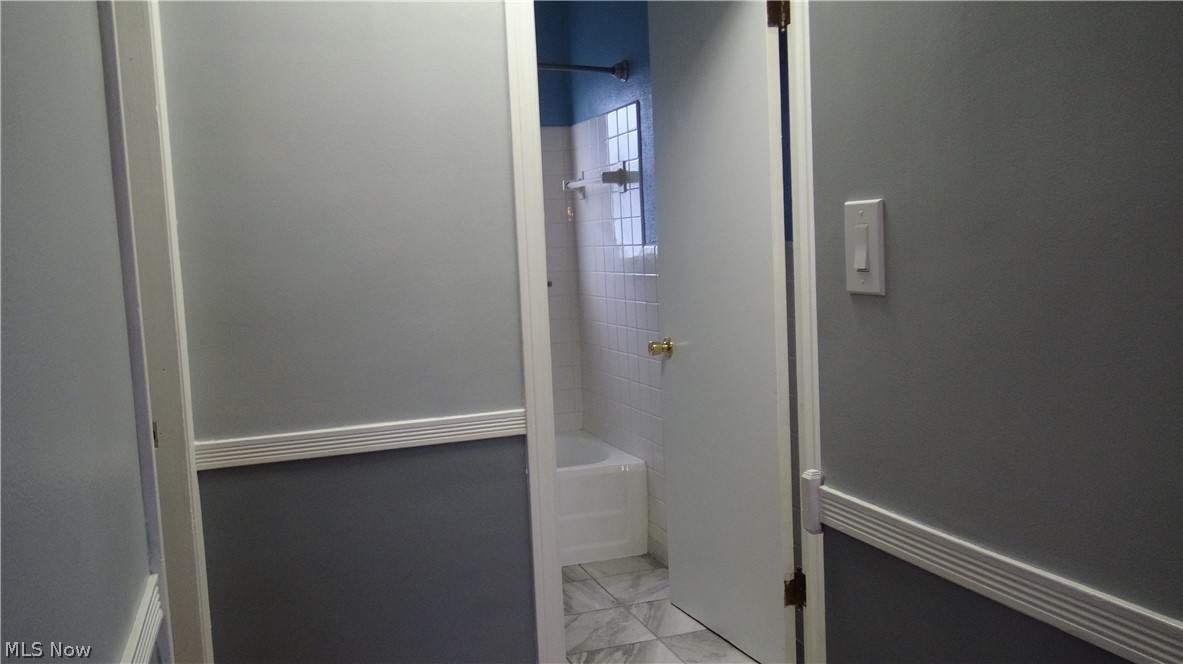 4923 Ridge Road Cleveland, OH 44144 - Photo 4 of 12 Gallery Image 4