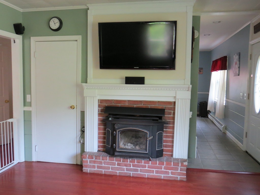 119 Stafford Road Holland, MA 01521 - Photo 3 of 26