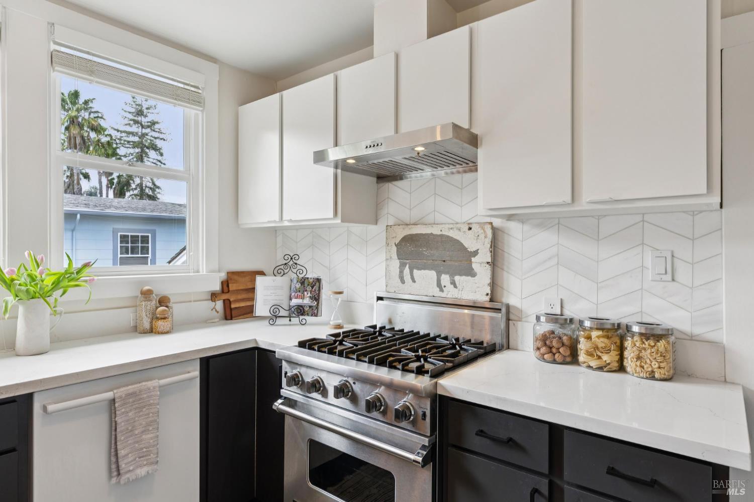 204 Greenfield Avenue San Rafael, CA 94901 - Photo 11 of 36