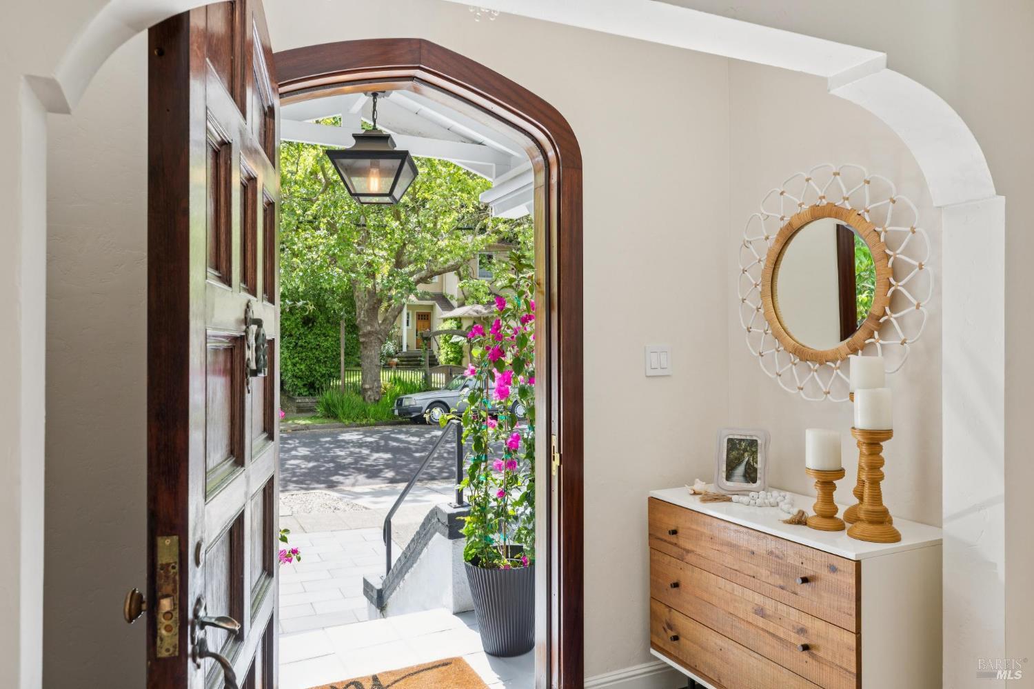 204 Greenfield Avenue San Rafael, CA 94901 - Photo 4 of 36