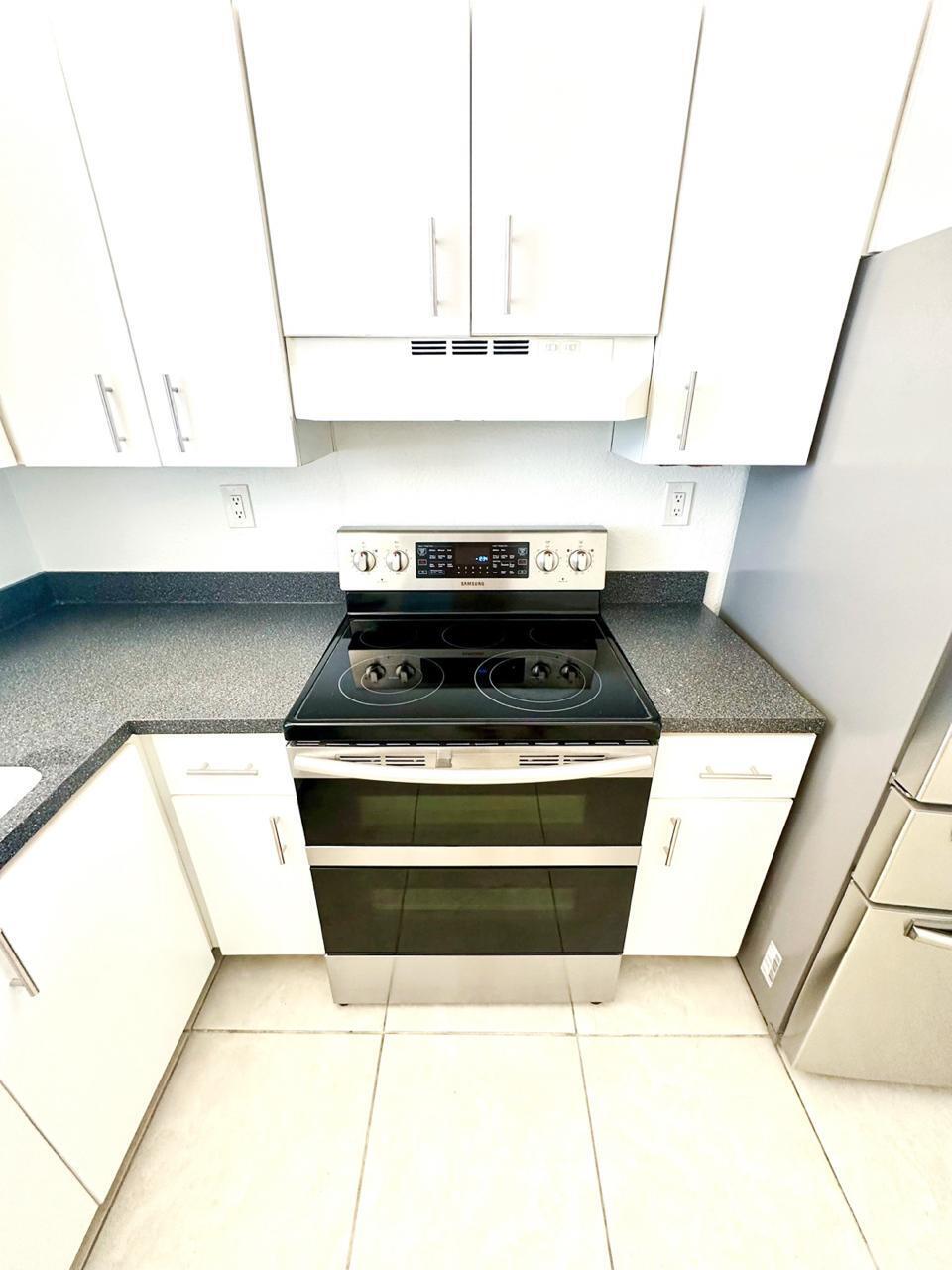 9235 Southwest 8th Street, Unit 402 Boca Raton, FL 33428 - Photo 10 of 37 f554413f-b1e7-46f9-97af-fe62d1b05d34