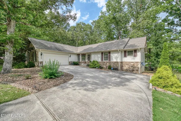 $434,500 | 138 Baltusrol Road, Crossville, TN 38558