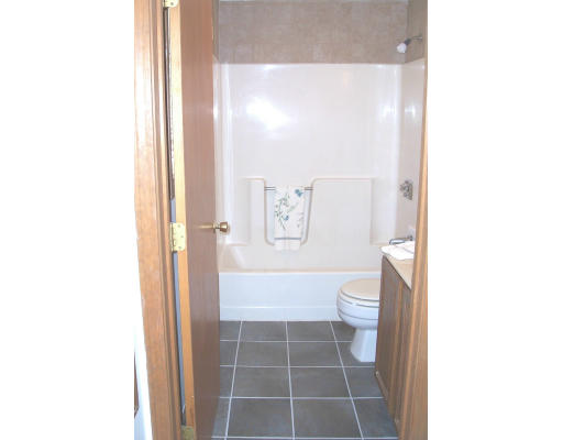24 Meadowbrook Road Auburn, MA 01501 - Photo 8 of 14 Gallery Image 8
