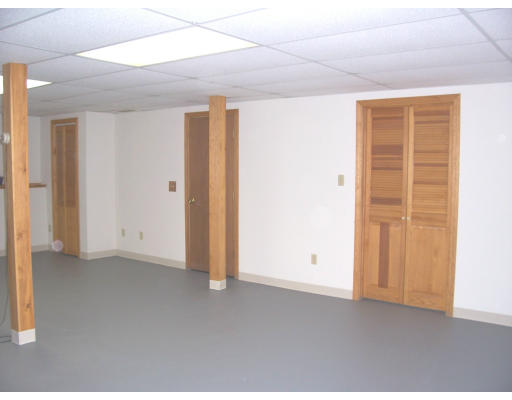 24 Meadowbrook Road Auburn, MA 01501 - Photo 10 of 14 Gallery Image 10