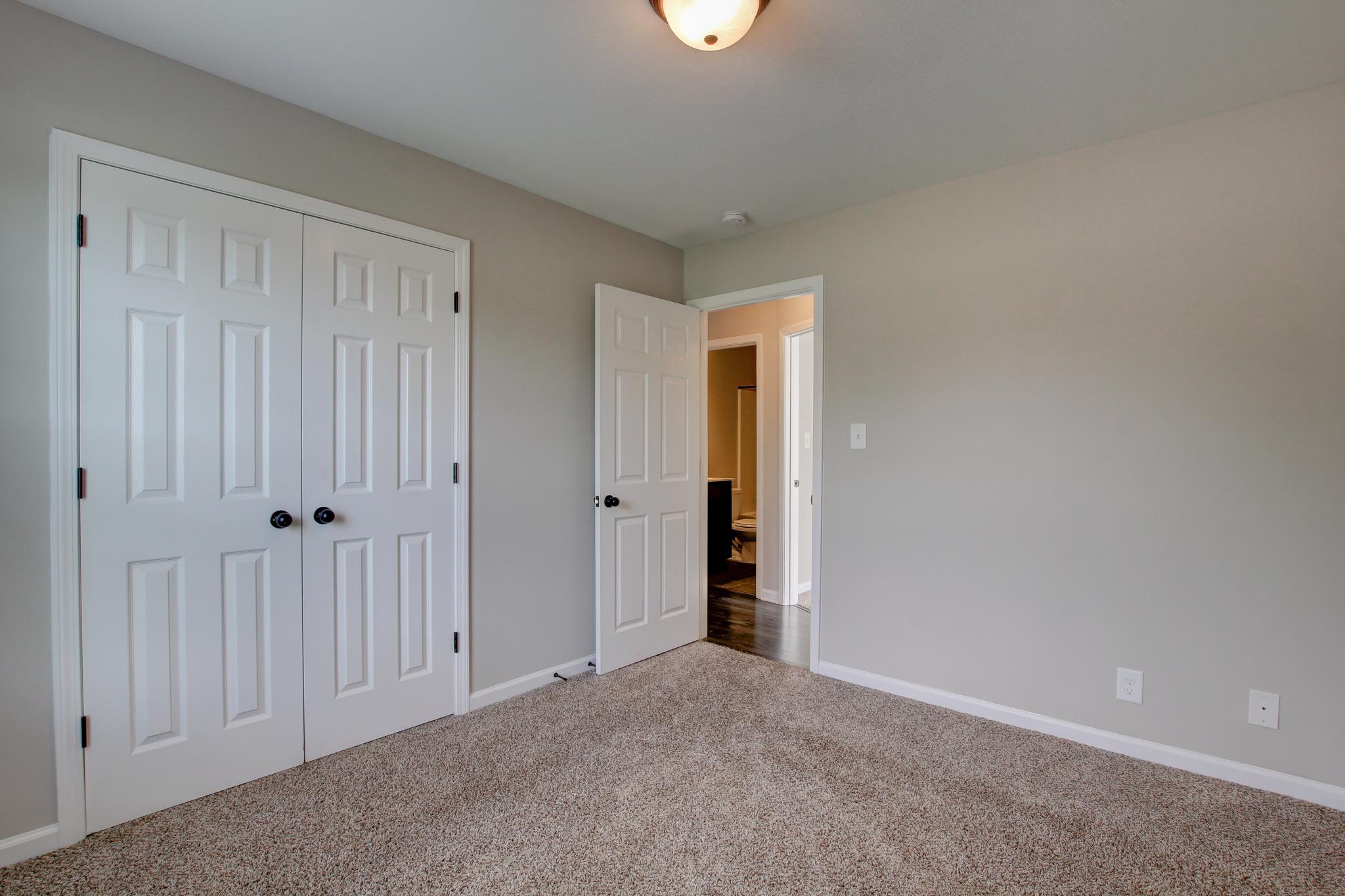 939 Hugh Hunter Road Oak Grove, KY 42262 - Photo 11 of 14 Gallery Image 11