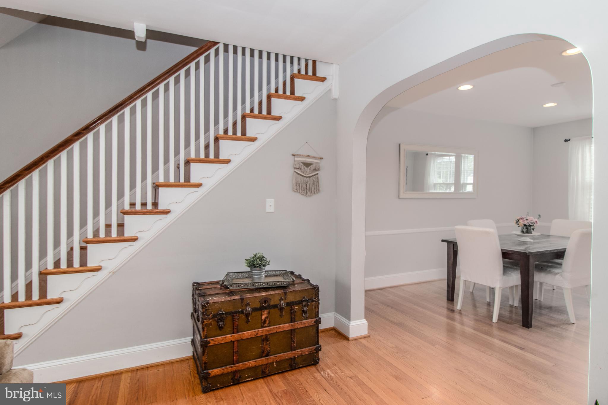 206 Dunkirk Road Baltimore, MD 21212 - Photo 7 of 40 BEAUTIFUL ARCHWAY!