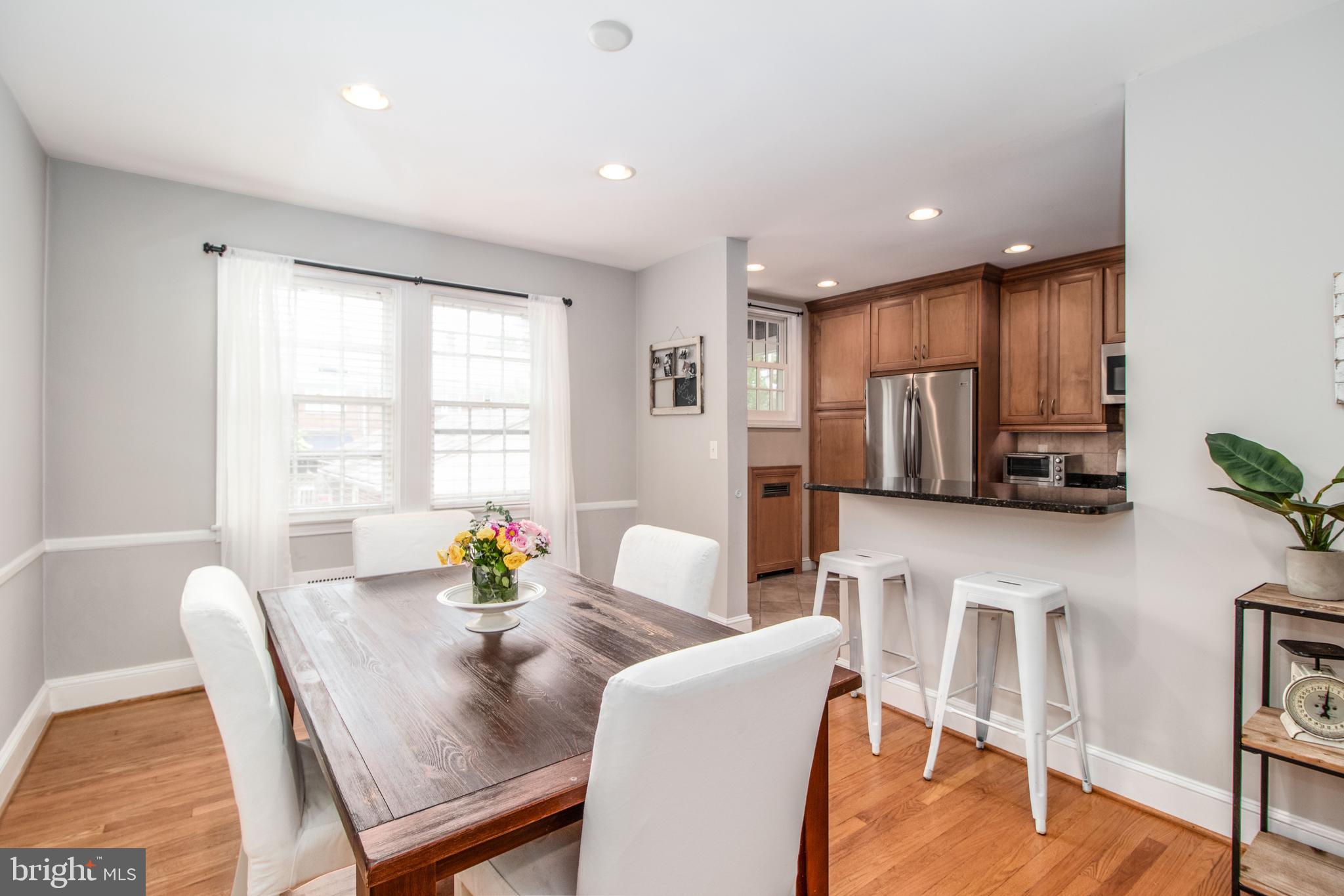 206 Dunkirk Road Baltimore, MD 21212 - Photo 9 of 40 BEAUTIFUL DINING AREA!