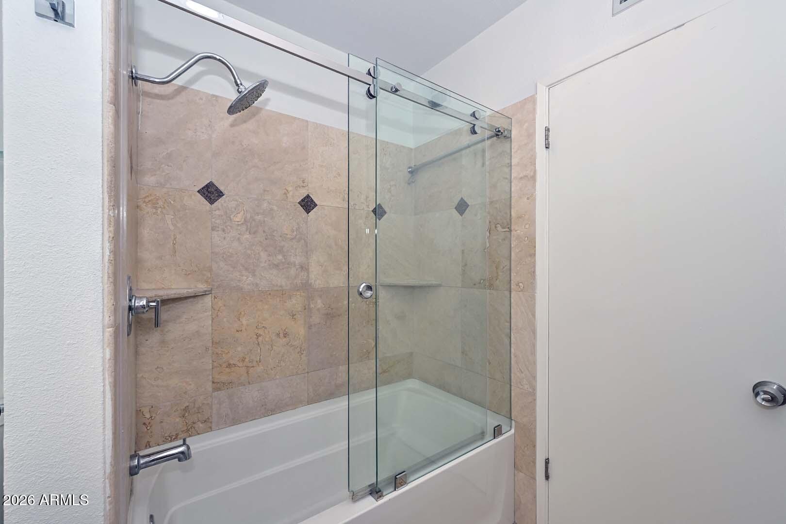 6816 East Coronado Road Scottsdale, AZ 85257 - Photo 22 of 41 Hall Bath2