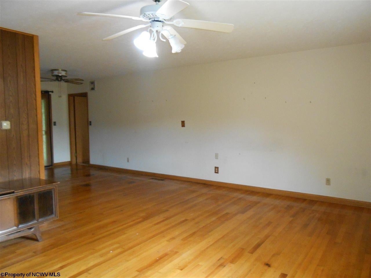 2925 Old Rt 33 Weston, WV 26452 - Photo 10 of 27 Gallery Image 10