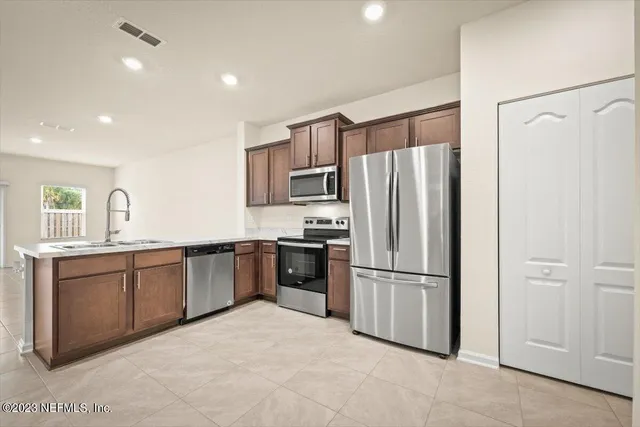 $1,725 | 7814 Echo Springs Road, Jacksonville, FL 32256