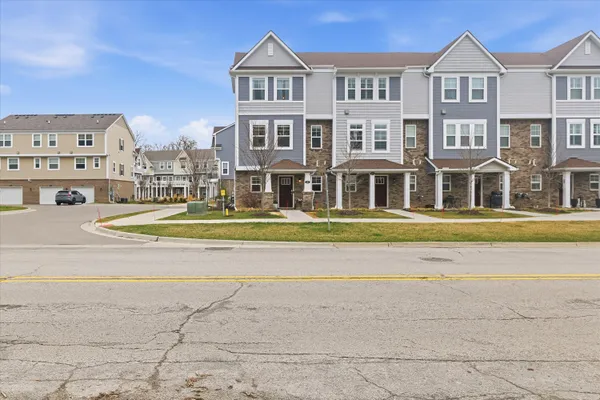 $379,000 | 485 Jenny Way, Unit 85, Brighton, MI 48116
