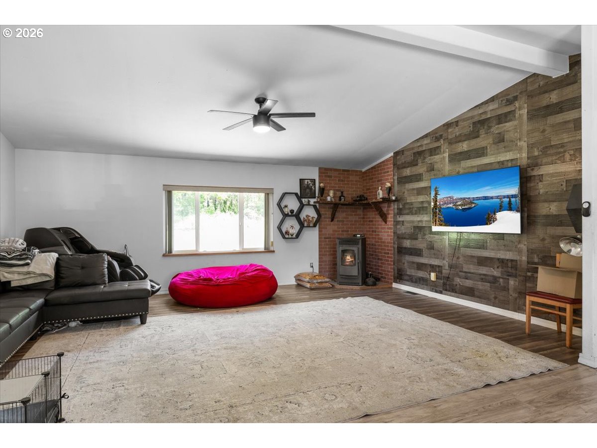 2447 Stringer Gap Road Grants Pass, OR 97527 - Photo 11 of 34