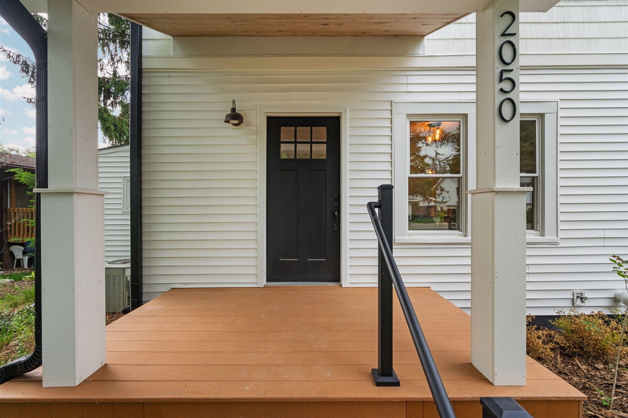 2050 Camelot Road Ann Arbor, MI 48104 - Photo 2 of 67
