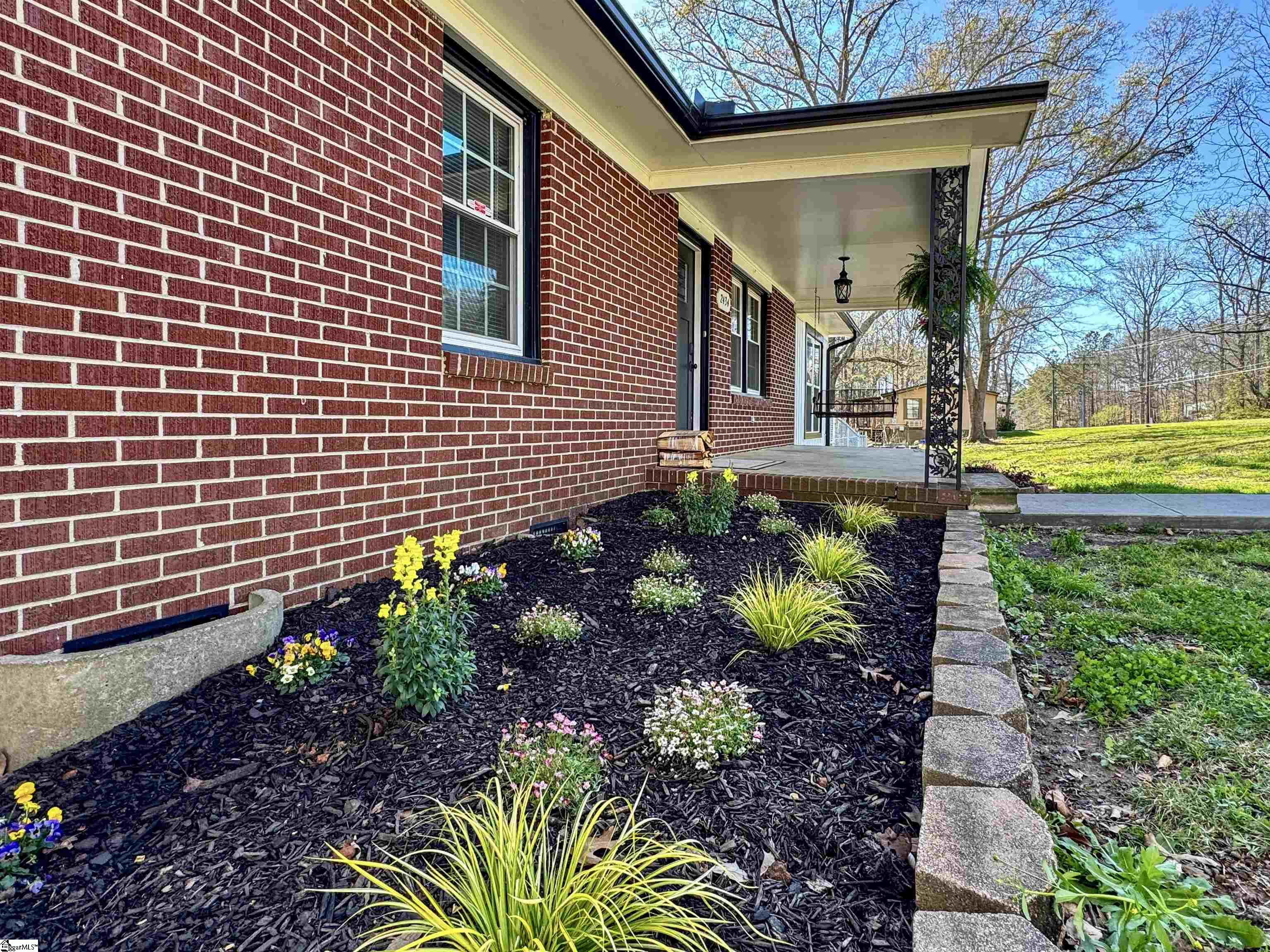 2434 Broadway Lake Road Anderson, SC 29621 - Photo 5 of 28