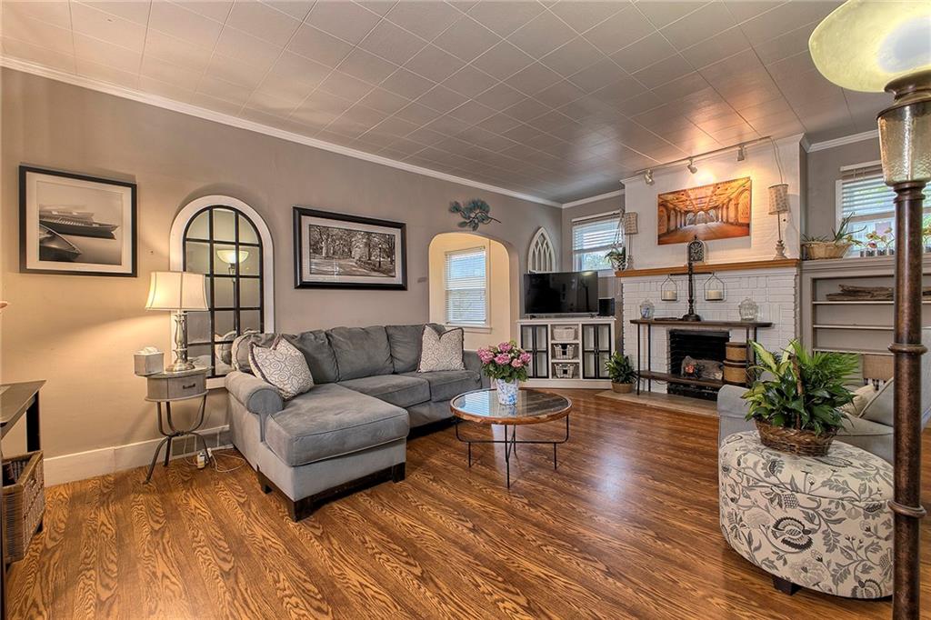 771 6th Street Beaver, PA 15009 - Photo 4 of 28 a living room with furniture and a fireplace