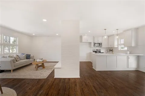 $425,000 | 5406 Lucille Lane, Shawnee, KS 66203