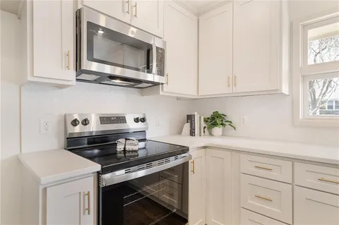 $425,000 | 5406 Lucille Lane, Shawnee, KS 66203