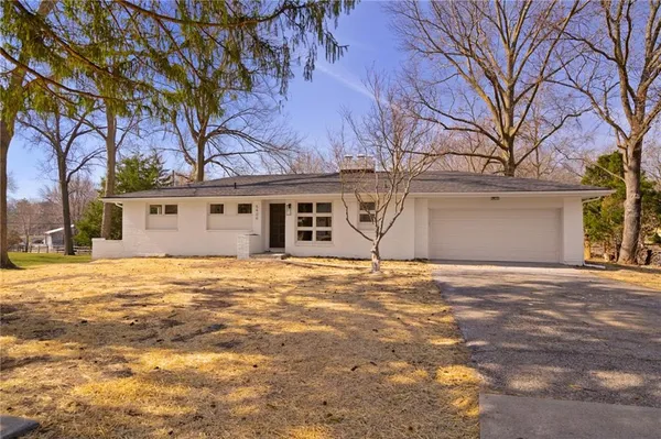 $425,000 | 5406 Lucille Lane, Shawnee, KS 66203