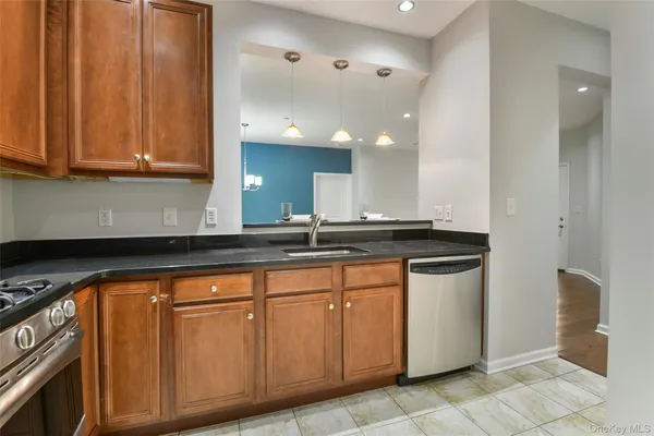 $3,200 | 410 Westchester Avenue, Unit 110, Port Chester, NY 10573