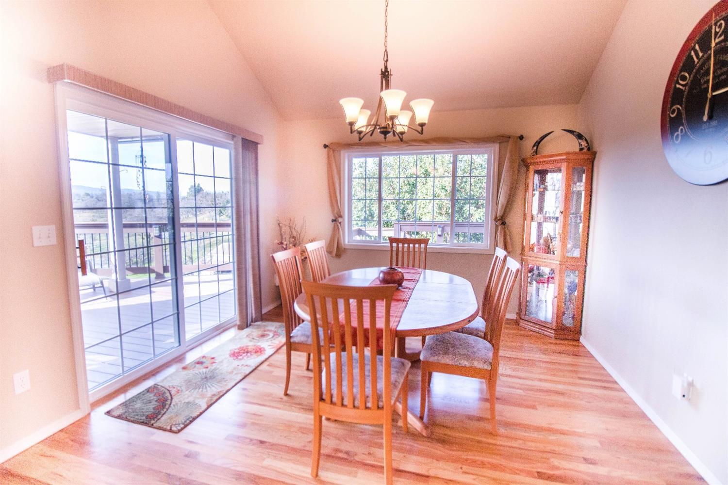 2101 Carpenter Hill Road Medford, OR 97501 - Photo 8 of 25 Additional Photo