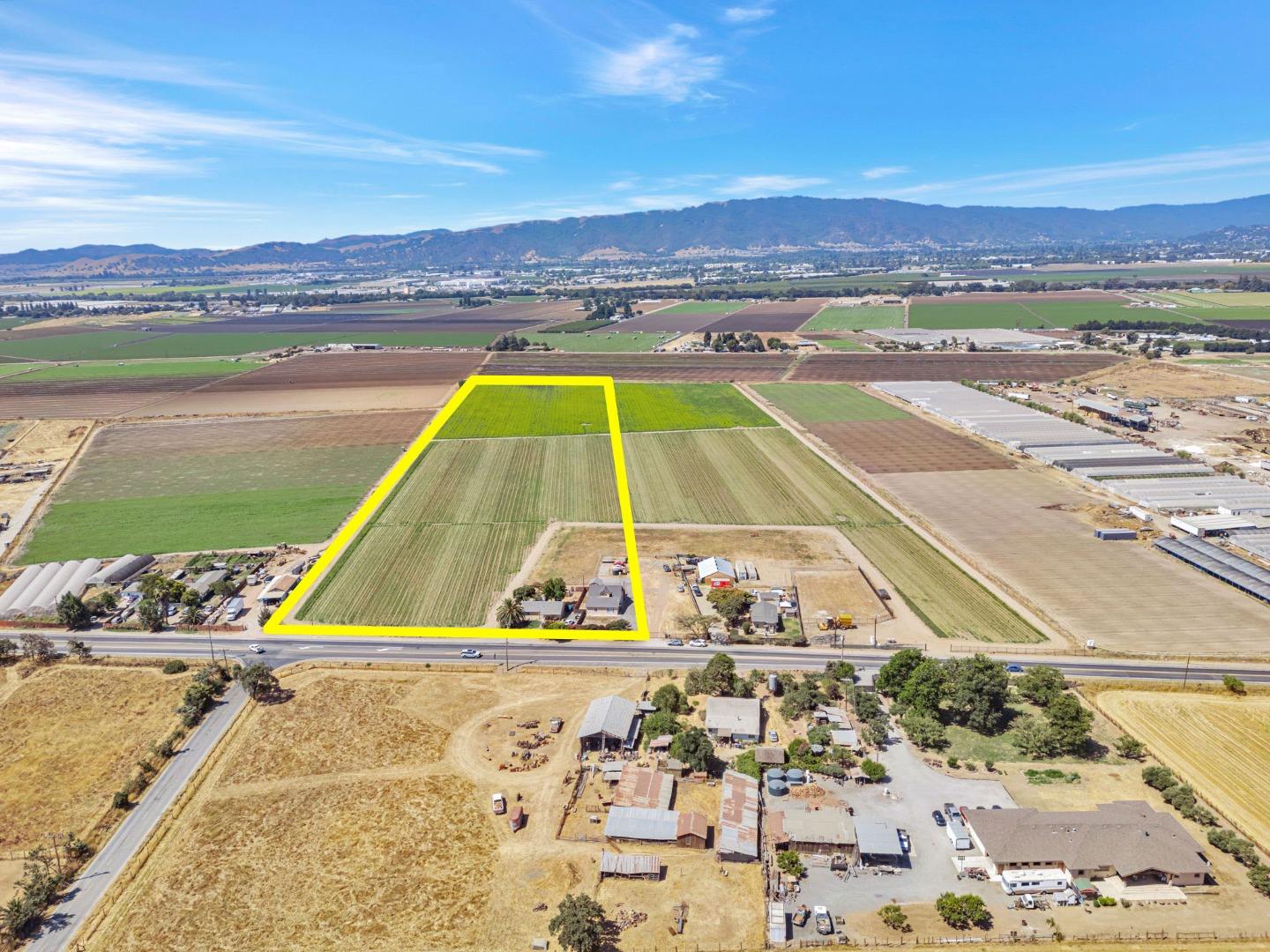 2718 Ferguson Road Gilroy, CA 95020 - Photo 13 of 81