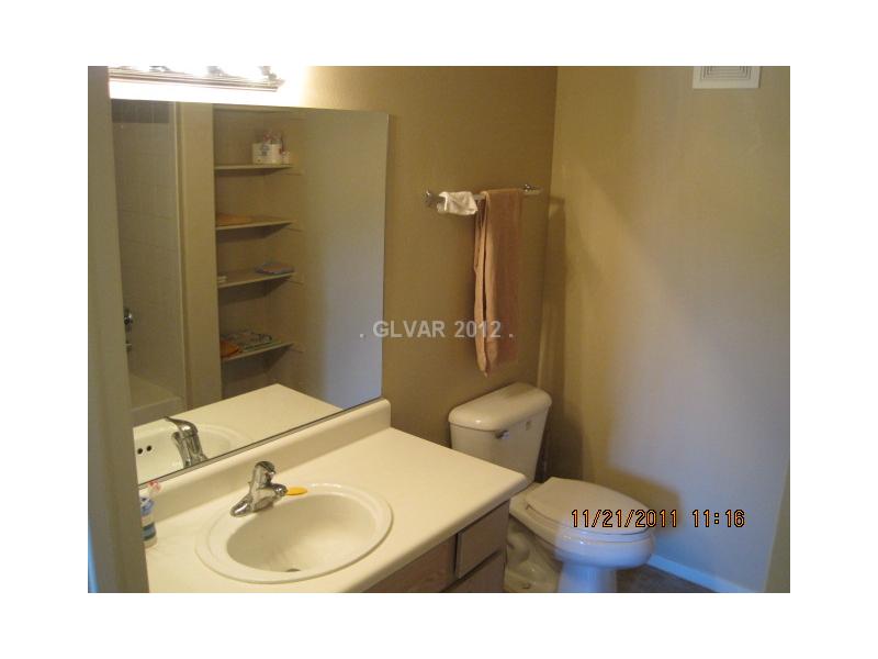 7885 West Flamingo Road, Unit 2009 Las Vegas, NV 89147 - Photo 18 of 35 Master Bath/Spa.