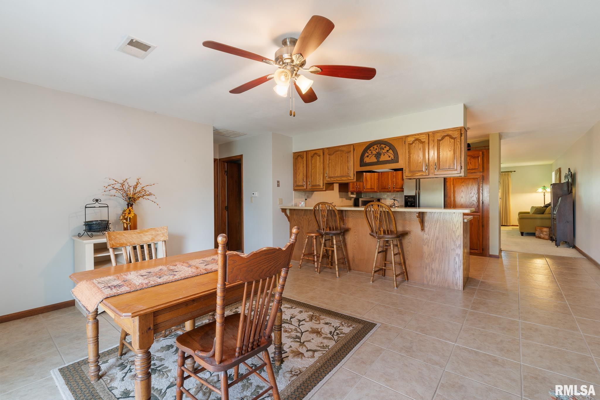 920 17th Street, Unit 34 Moline, IL 61265 - Photo 5 of 26