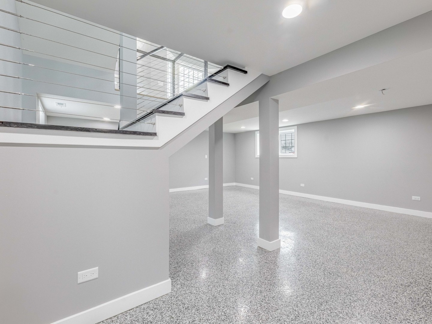 3548 Clinton Avenue Berwyn, IL 60402 - Photo 38 of 49 a view of entryway