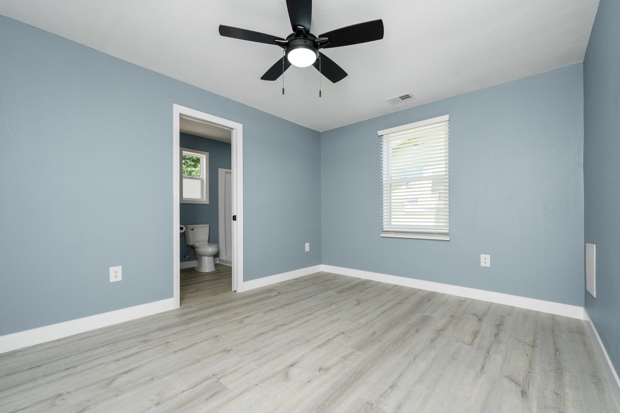 200 South 724 Greer, SC 29651 - Photo 11 of 18