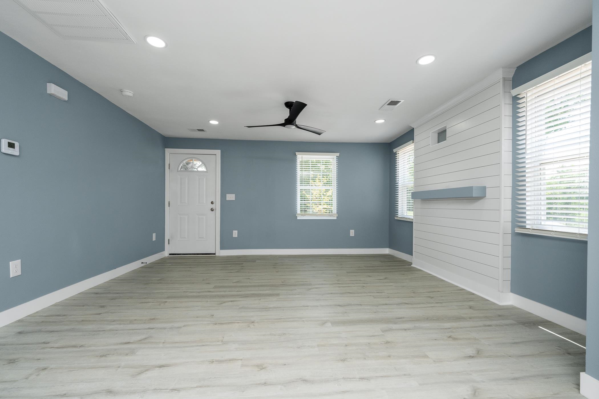 200 South 724 Greer, SC 29651 - Photo 4 of 18