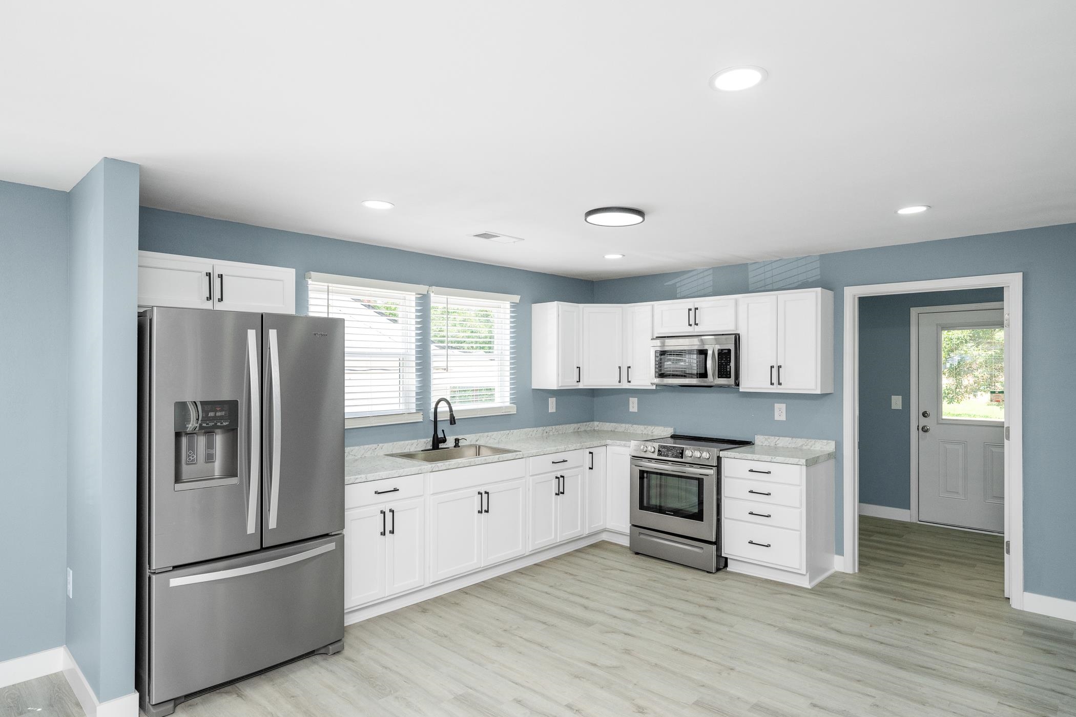 200 South 724 Greer, SC 29651 - Photo 5 of 18