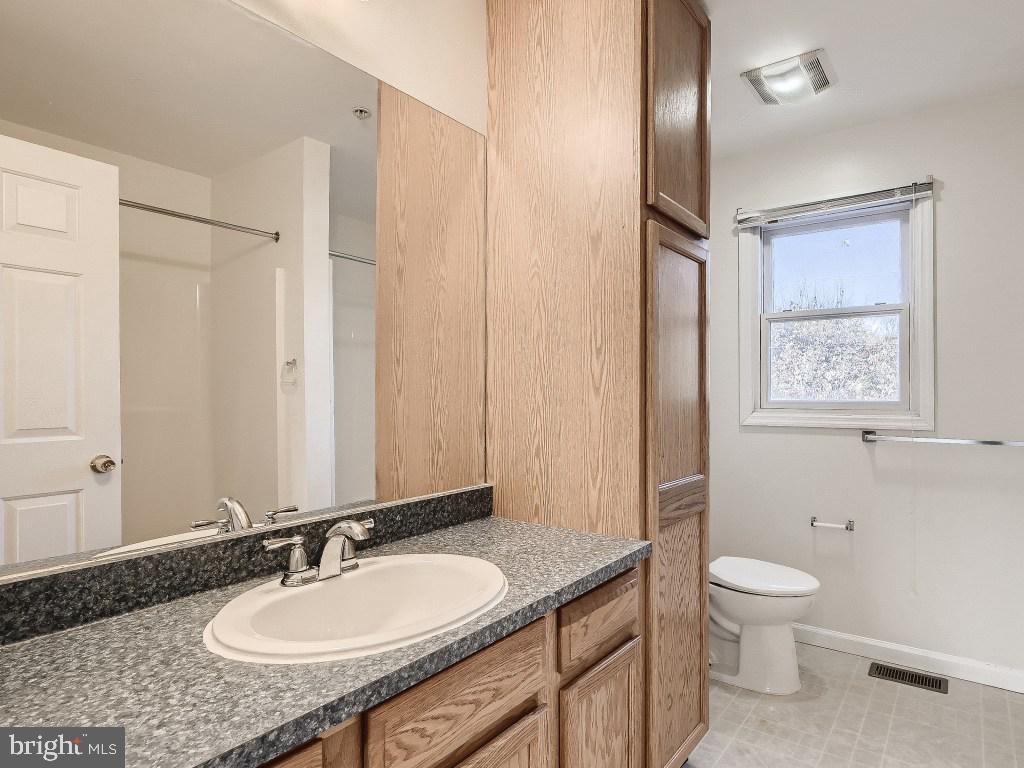 522 St Mary Street Baltimore, MD 21201 - Photo 5 of 25 Guest en suite bath
