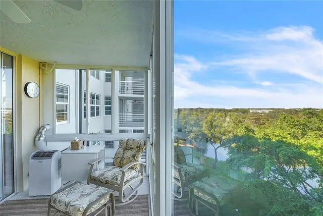 $359,000 | 4015 West Palm Aire Drive, Unit 703, Pompano Beach, FL 33069