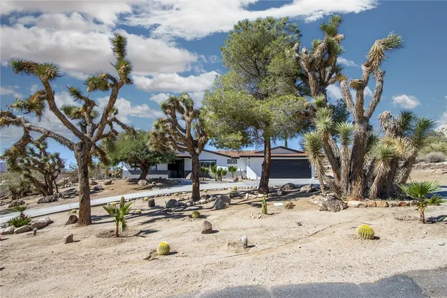 $2,900 | 6328 Palo Alto Avenue, Yucca Valley, CA 92284