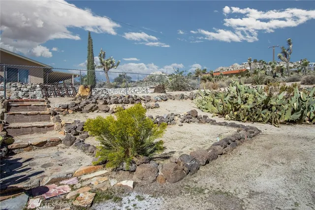 $2,900 | 6328 Palo Alto Avenue, Yucca Valley, CA 92284