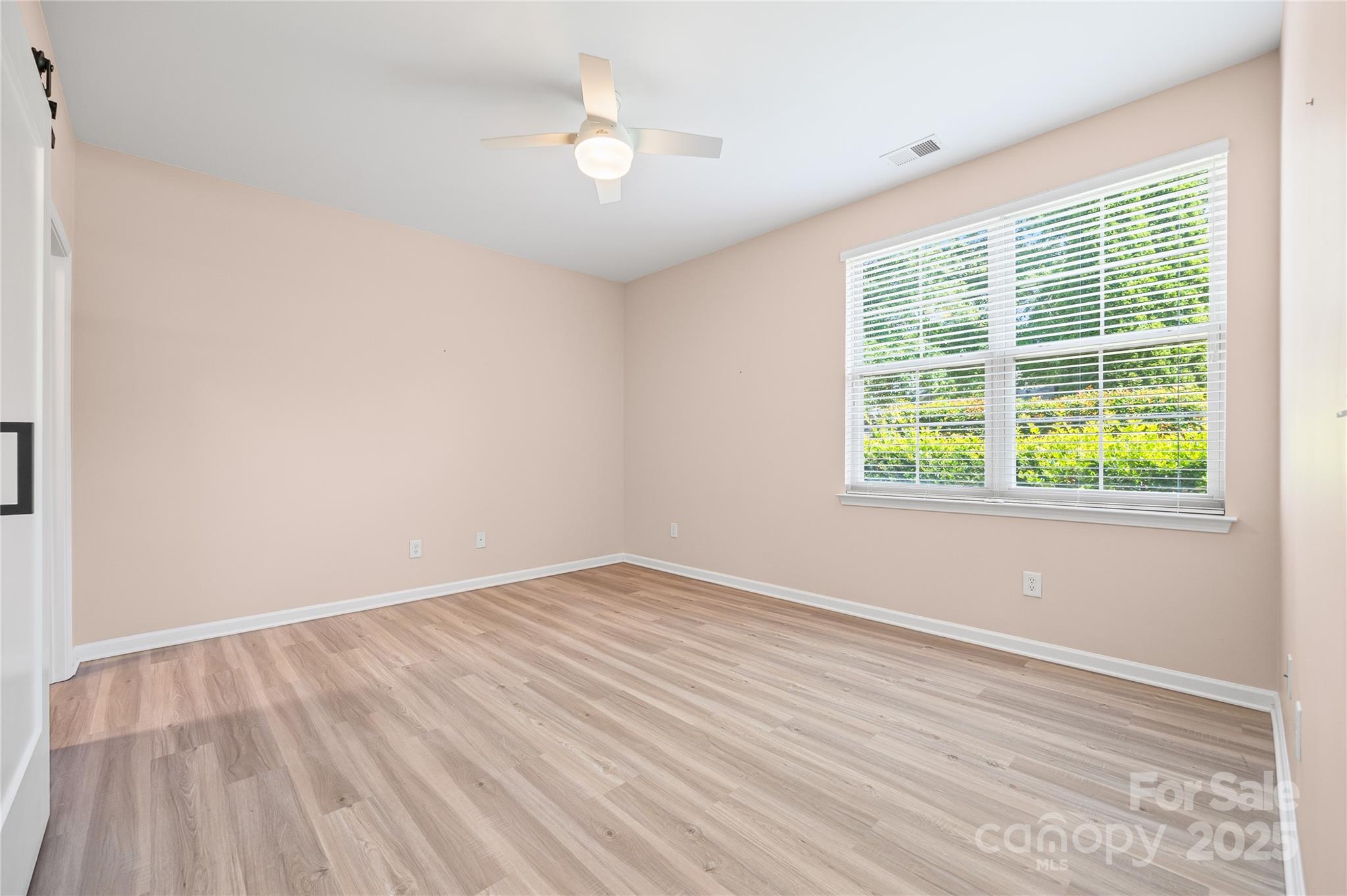 811 Ledgestone Court Tega Cay, SC 29708 - Photo 20 of 48
