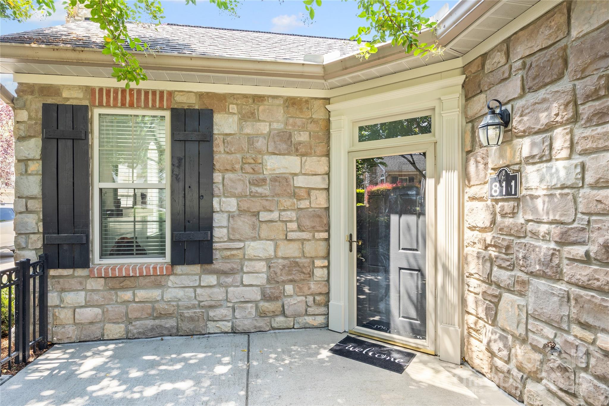 811 Ledgestone Court Tega Cay, SC 29708 - Photo 3 of 48