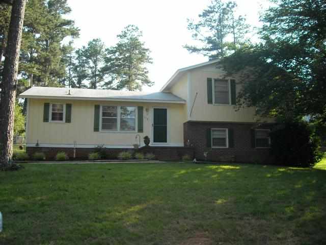 318 Jamestown Road Easley, SC 29640 - Photo 1 of 20