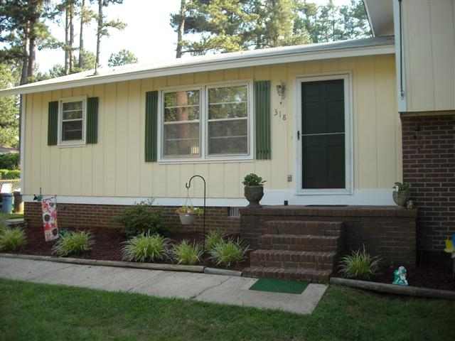 318 Jamestown Road Easley, SC 29640 - Photo 2 of 20